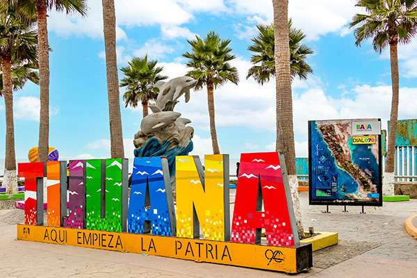 Da un paseo por el Malecon de playas